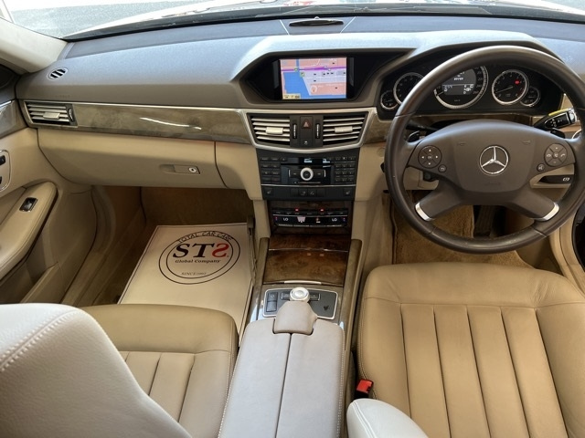 MERCEDES BENZ E CLASS 2009