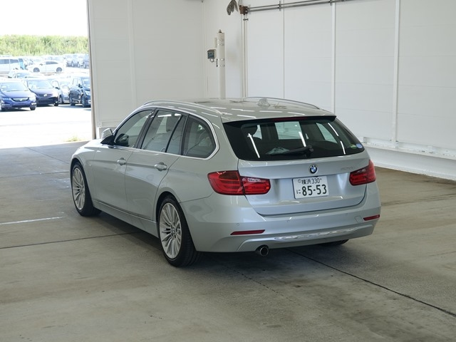BMW 3 SERIES 2013