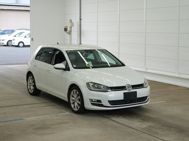 VOLKSWAGEN GOLF 2016