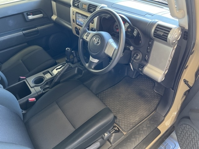 TOYOTA FJ CRUISER 2016