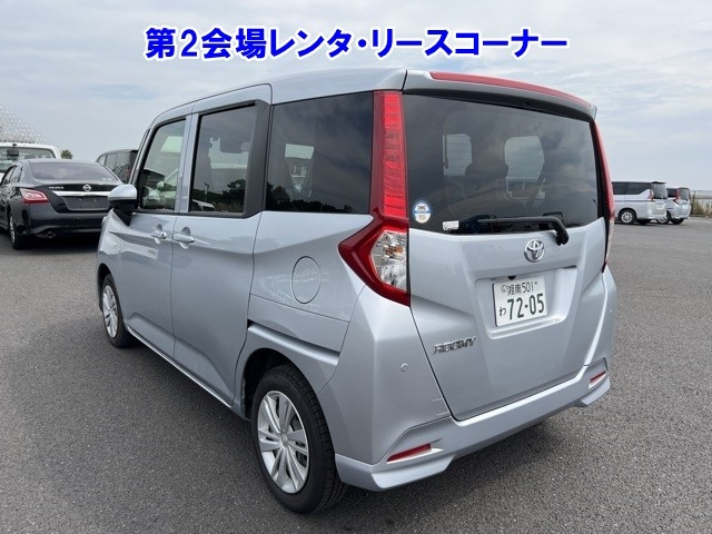 TOYOTA ROOMY 2023