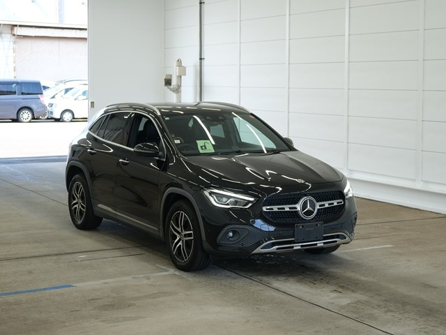 MERCEDES BENZ GLA CLASS 2020