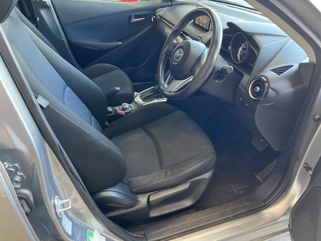 MAZDA DEMIO 2014