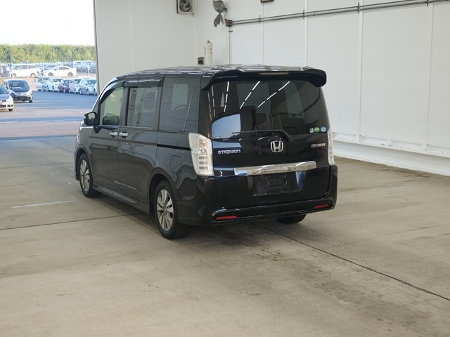 HONDA STEP WAGON 2014