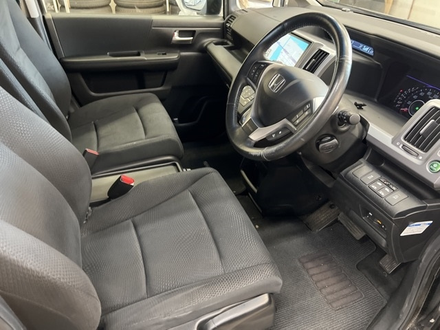 HONDA STEP WAGON 2014