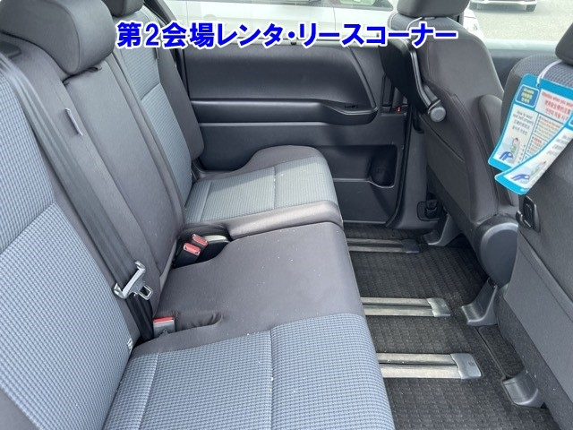 TOYOTA NOAH 2022