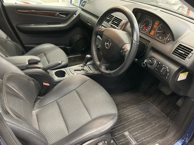 MERCEDES BENZ A CLASS 2011