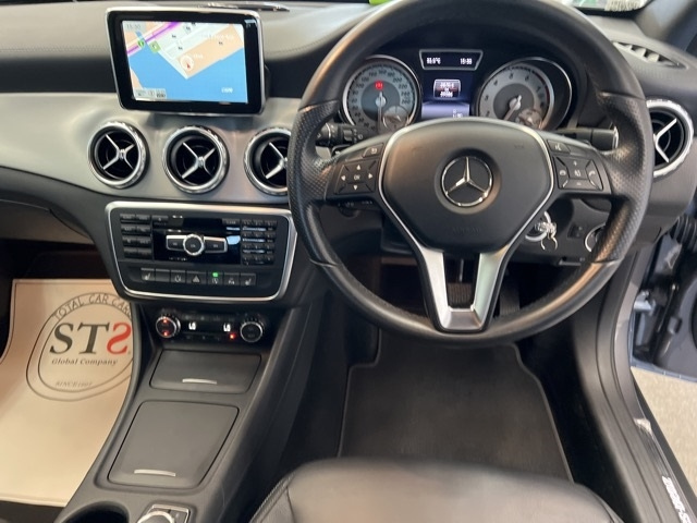 MERCEDES BENZ GLA CLASS 2015