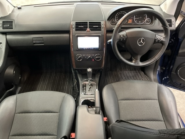 MERCEDES BENZ A CLASS 2011