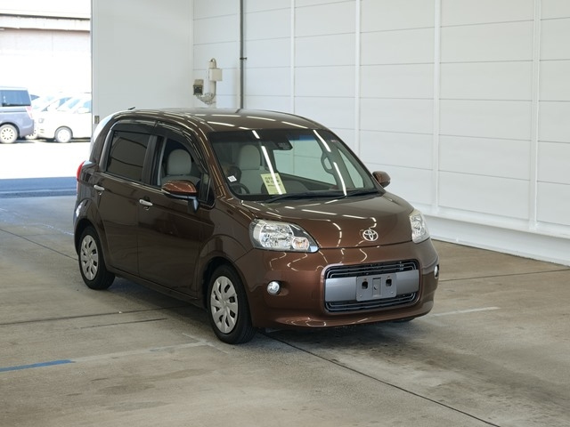 TOYOTA PORTE 2016