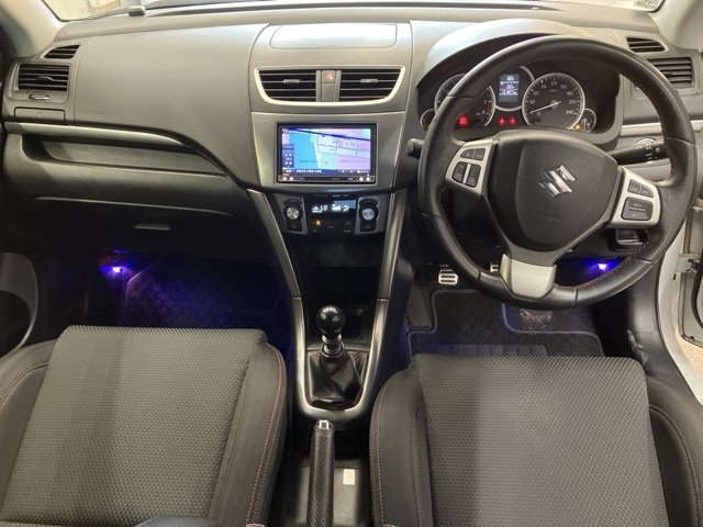 SUZUKI SWIFT 2013
