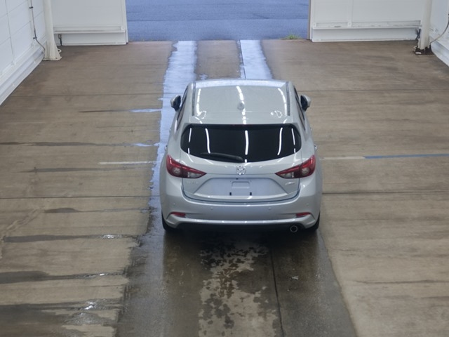 MAZDA AXELA 2017