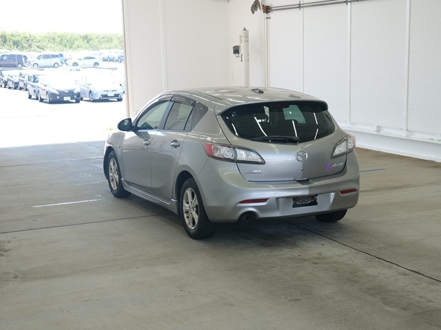 MAZDA AXELA 2010