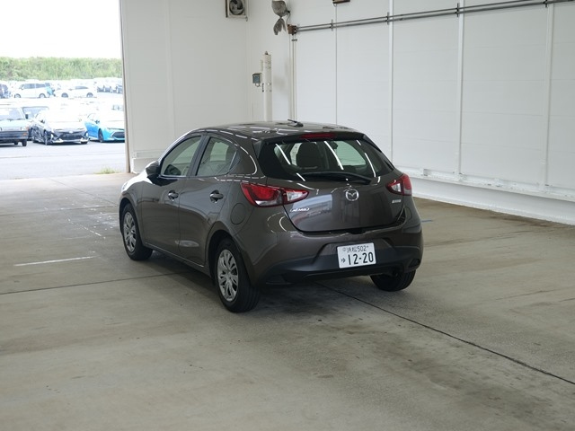 MAZDA DEMIO 2017