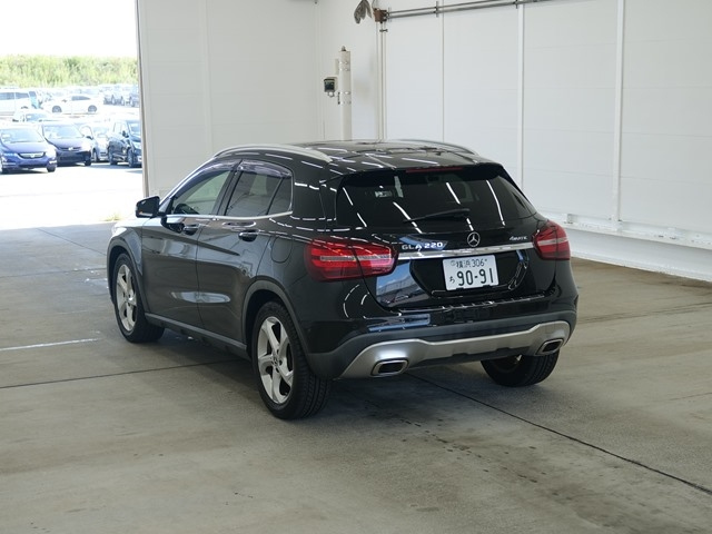 MERCEDES BENZ GLA CLASS 2018