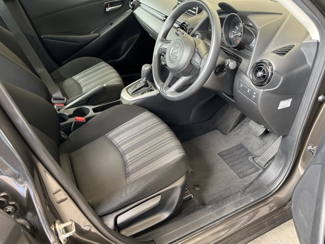 MAZDA DEMIO 2017