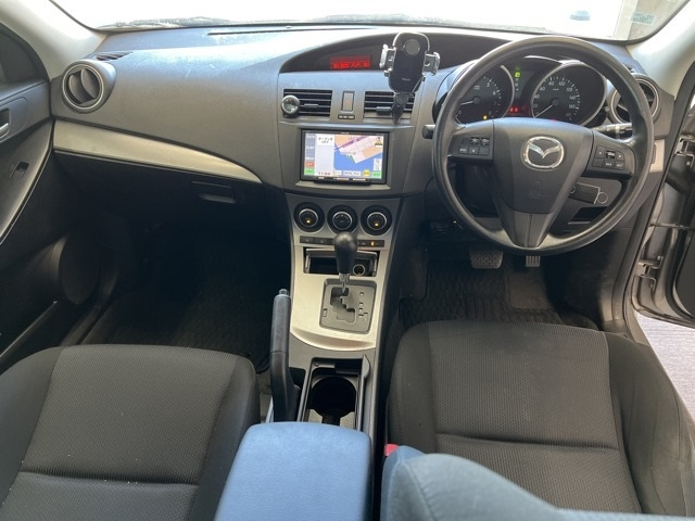 MAZDA AXELA 2010