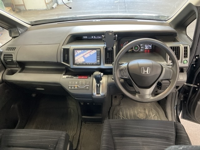 HONDA STEP WAGON 2011