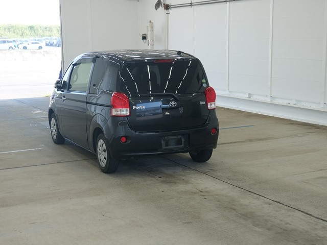 TOYOTA PORTE 2014