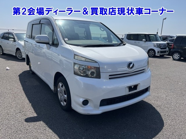 TOYOTA VOXY 2008