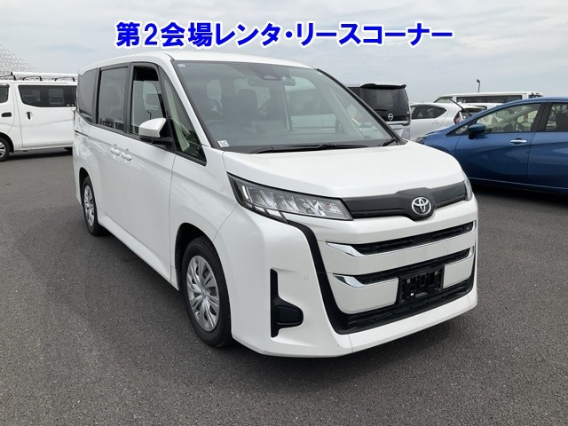 TOYOTA NOAH 2022