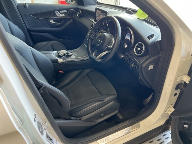 MERCEDES BENZ GLC CLASS 2017