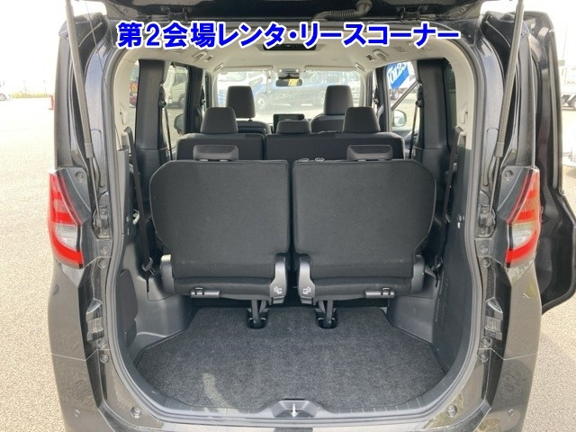 TOYOTA NOAH 2022