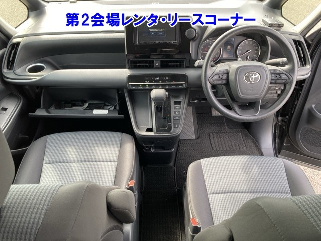 TOYOTA NOAH 2022