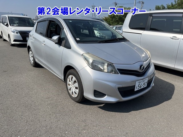 TOYOTA VITZ 2011