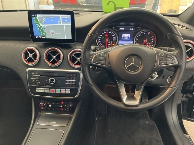 MERCEDES BENZ A CLASS 2018