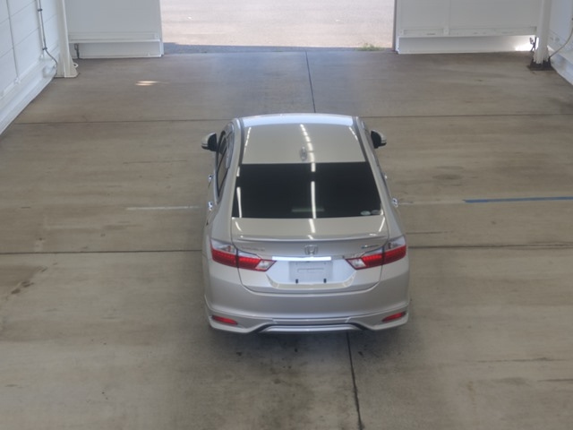 HONDA GRACE 2015