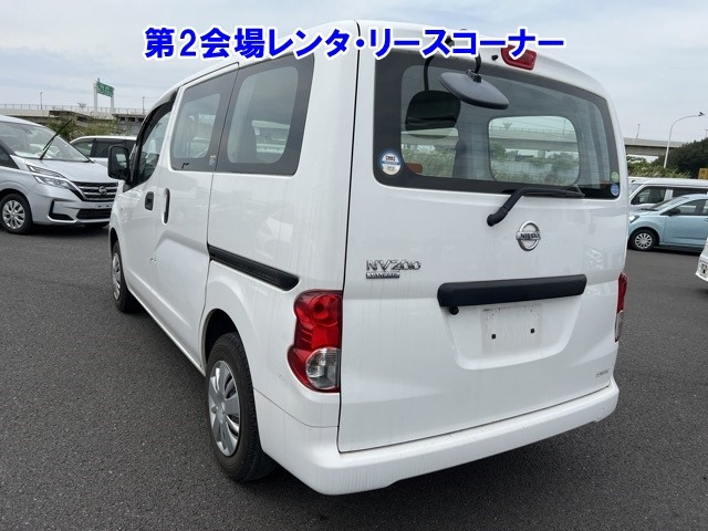 NISSAN NV200 2019