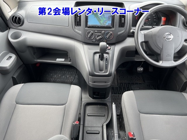 NISSAN NV200 2019