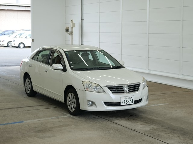 TOYOTA PREMIO 2011