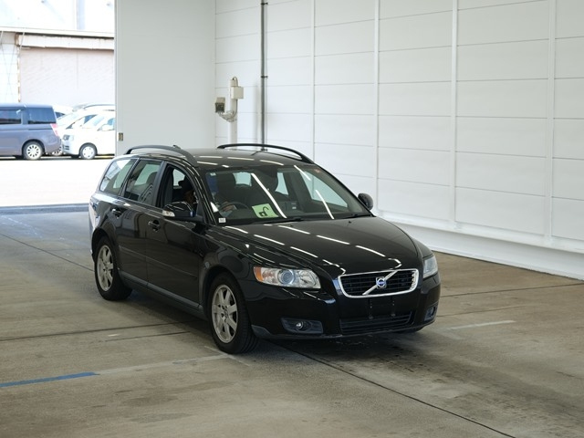 VOLVO V50 2010