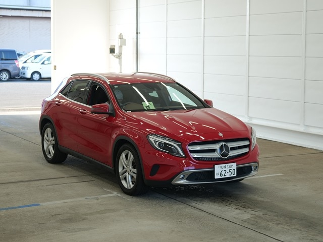 MERCEDES BENZ GLA CLASS 2015