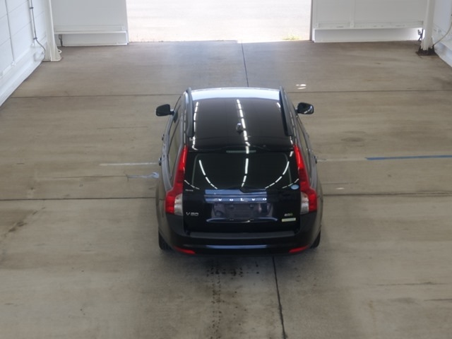 VOLVO V50 2010