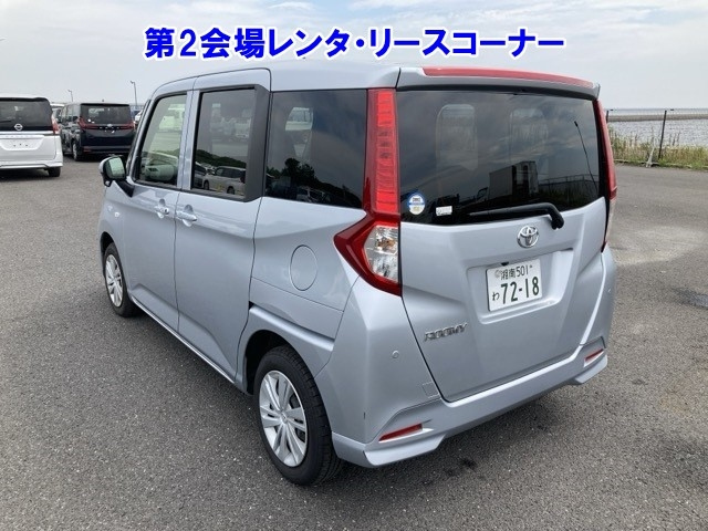 TOYOTA ROOMY 2023