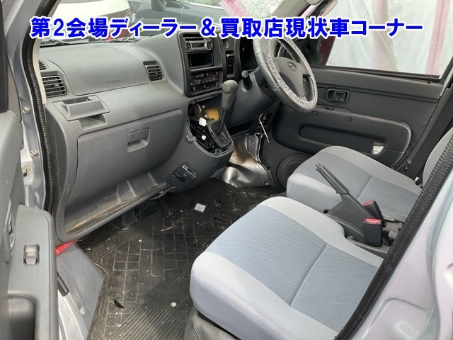 DAIHATSU HIJET VAN 2010