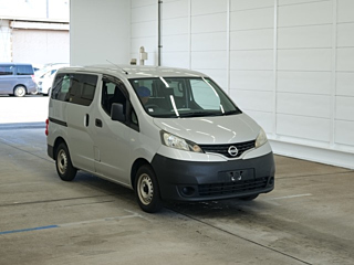 NISSAN NV200 2019