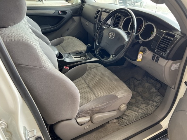 TOYOTA HILUX SURF 2009