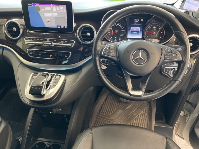 MERCEDES BENZ V CLASS 2016