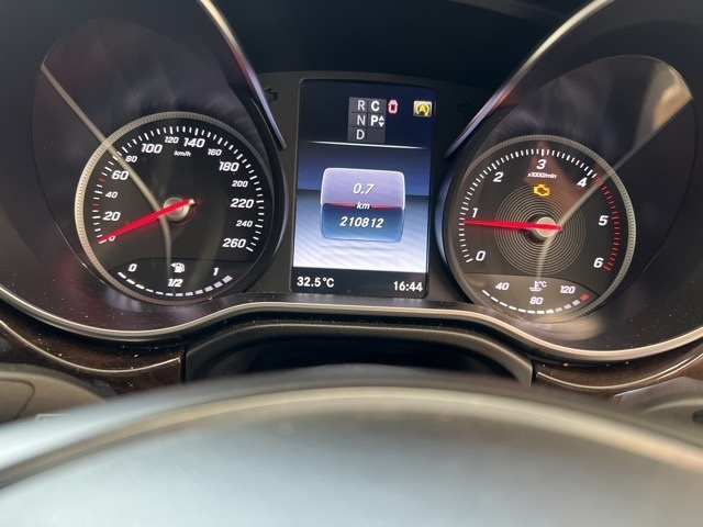 MERCEDES BENZ V CLASS 2016
