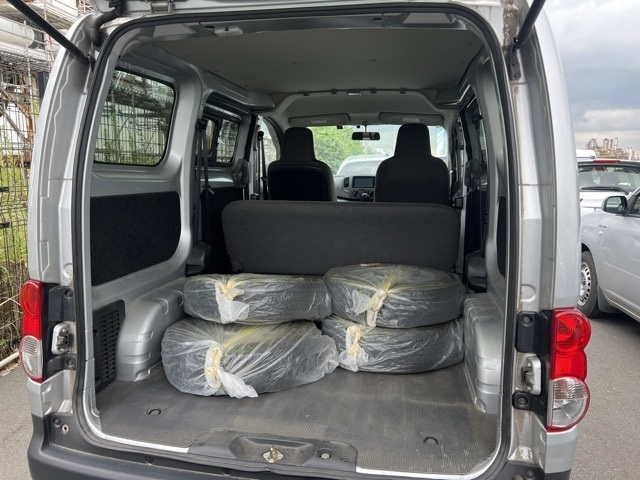 NISSAN NV200 2019