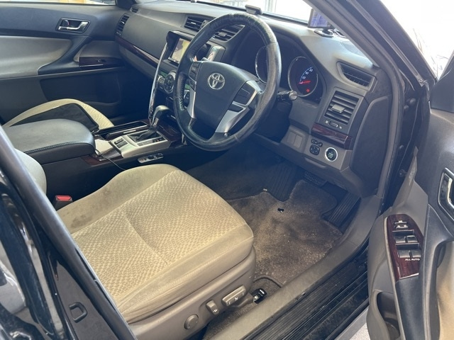 TOYOTA MARK X 2009