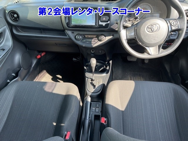 TOYOTA VITZ 2020