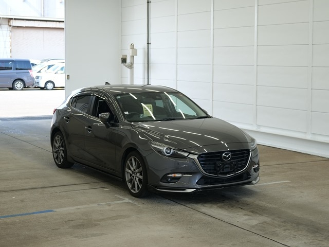 MAZDA AXELA 2017