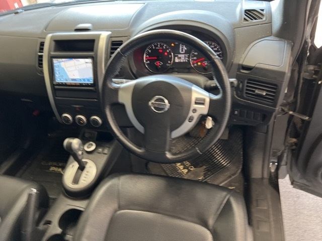 NISSAN X-TRAIL 2013