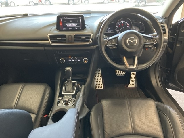 MAZDA AXELA 2017