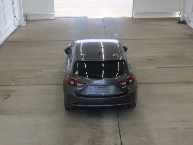 MAZDA AXELA 2017